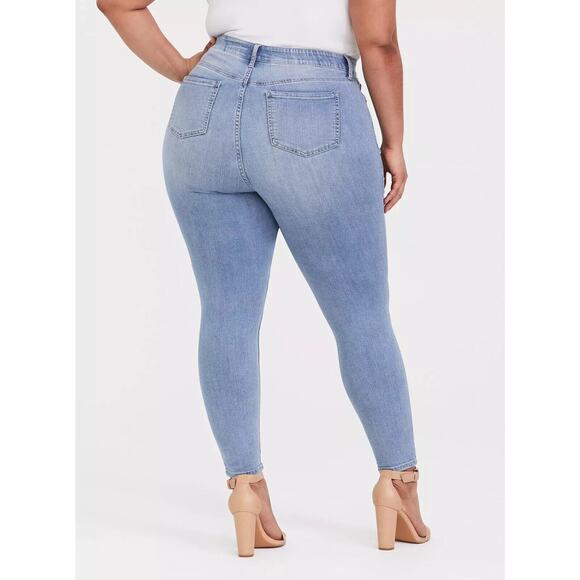 NWT Torrid Sky High Skinny Jean Premium Stretch Medium Wash Blue Plus Size 26 - Picture 5 of 12